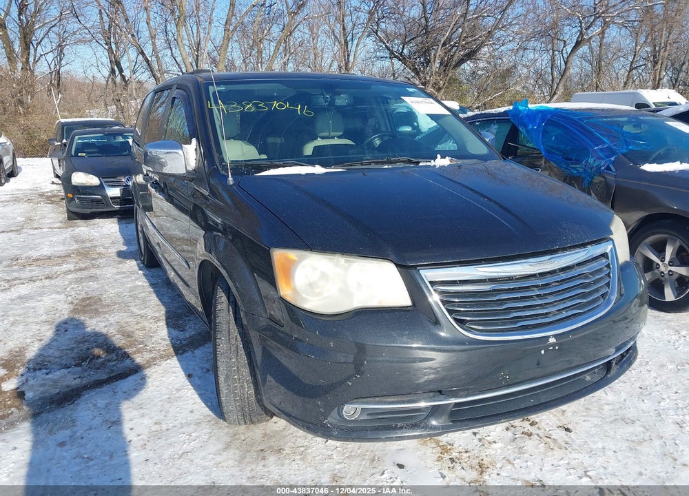 2011 CHRYSLER TOWN & COUNTRY TOURING-L VIN: 2A4RR8DG0BR704396