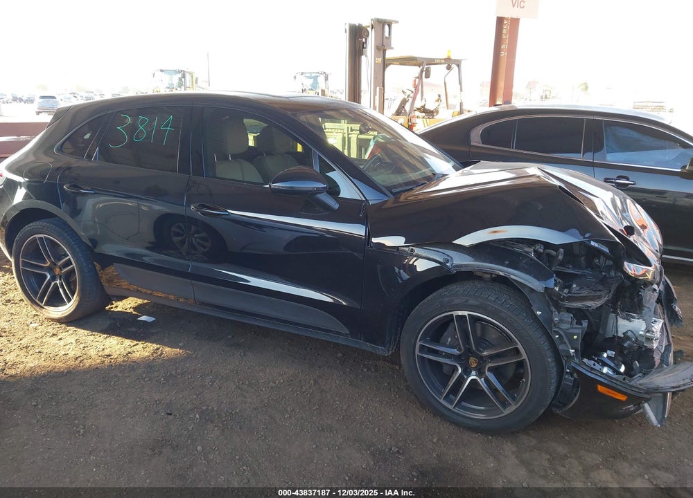2021 PORSCHE MACAN VIN: WP1AA2A58MLB12474