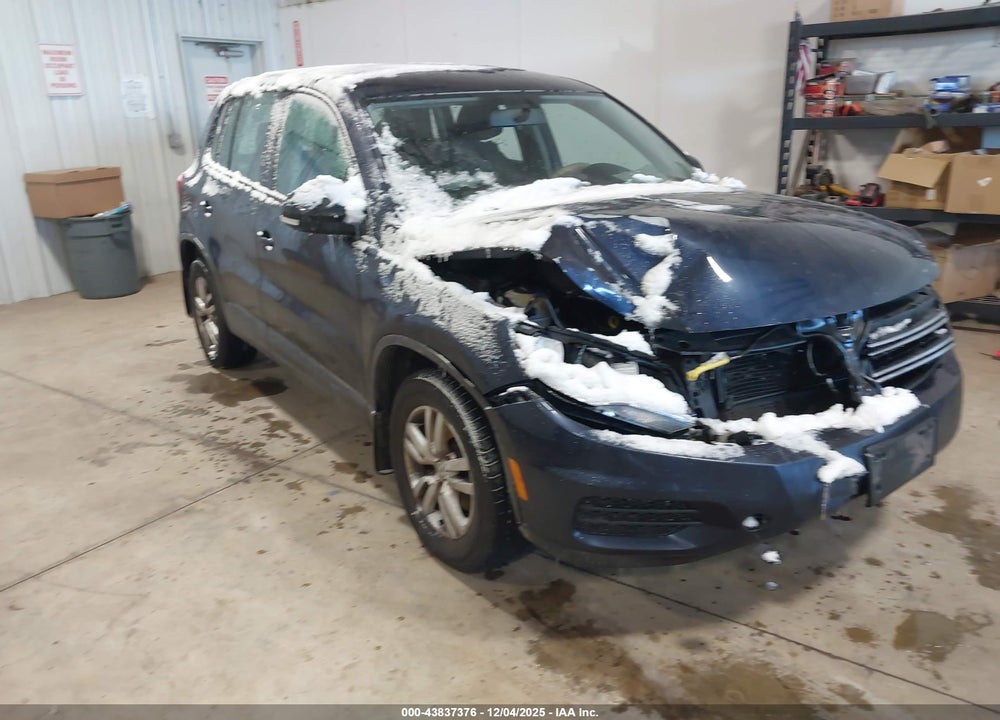 2013 VOLKSWAGEN TIGUAN S VIN: WVGBV3AX3DW624932