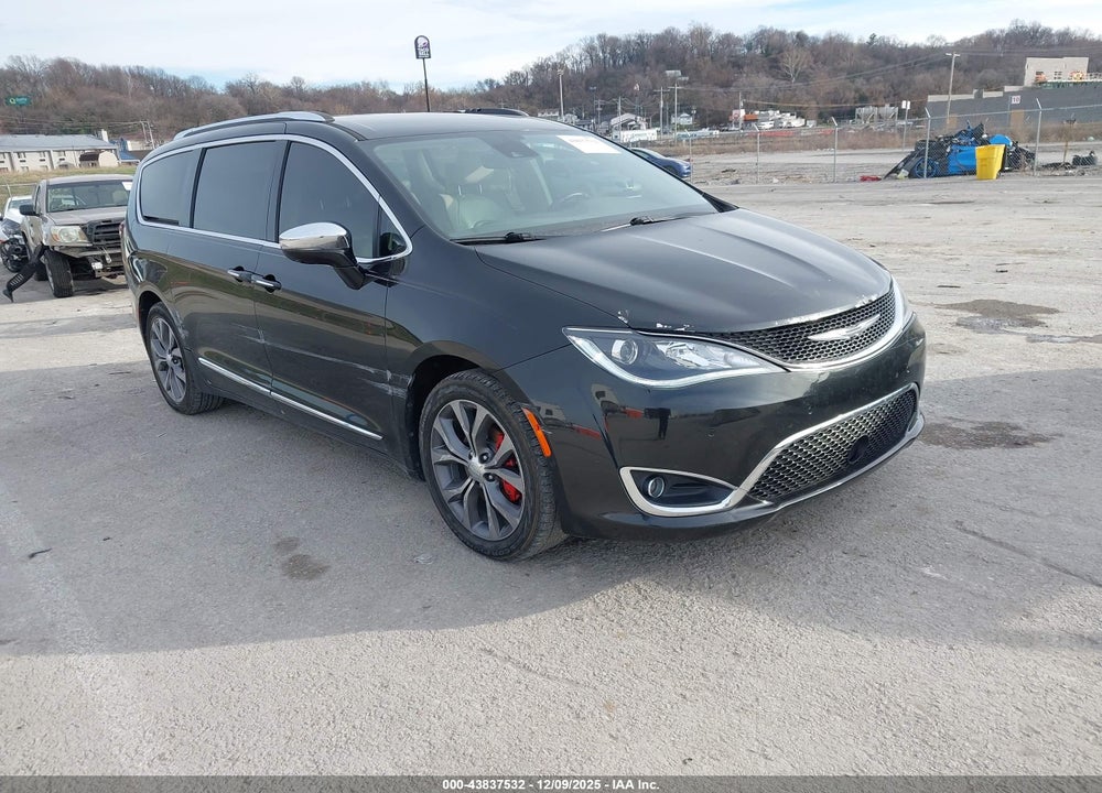 2017 CHRYSLER PACIFICA LIMITED VIN: 2C4RC1GG6HR676882
