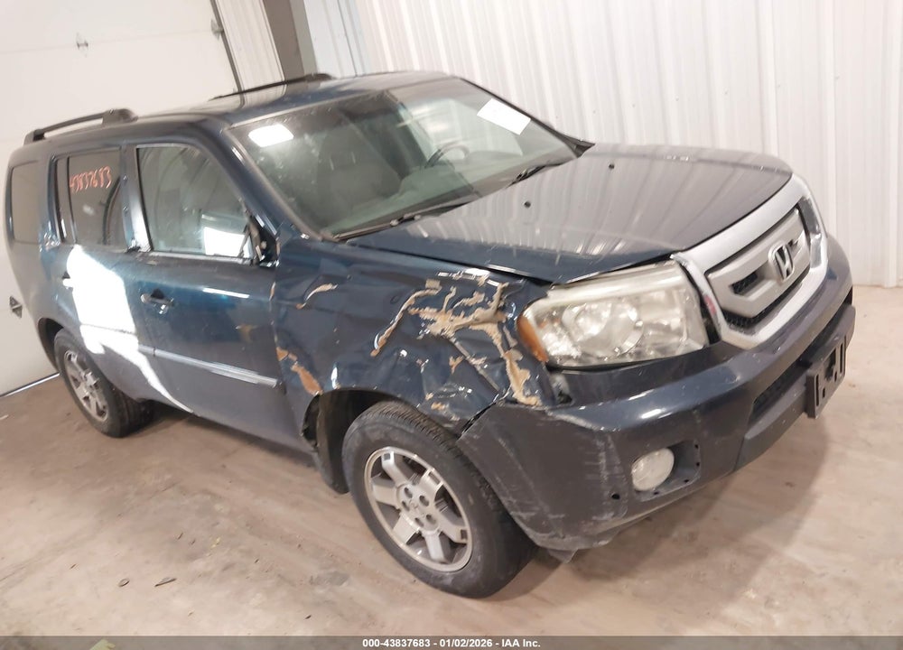 2011 HONDA PILOT TOURING VIN: 5FNYF4H94BB084467