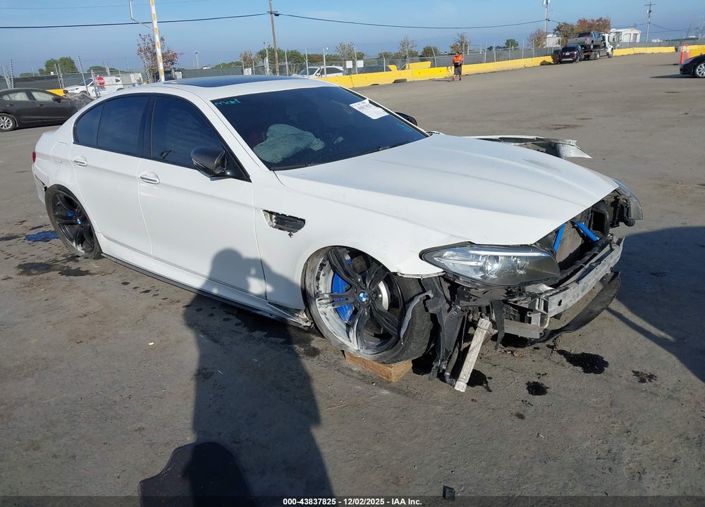 2014 BMW M5 VIN: WBSFV9C53ED594146