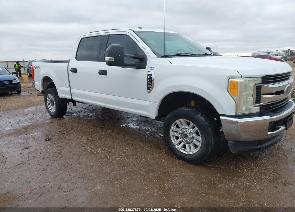2017 FORD F-250 XLT VIN: 1FT7W2B61HEC45933