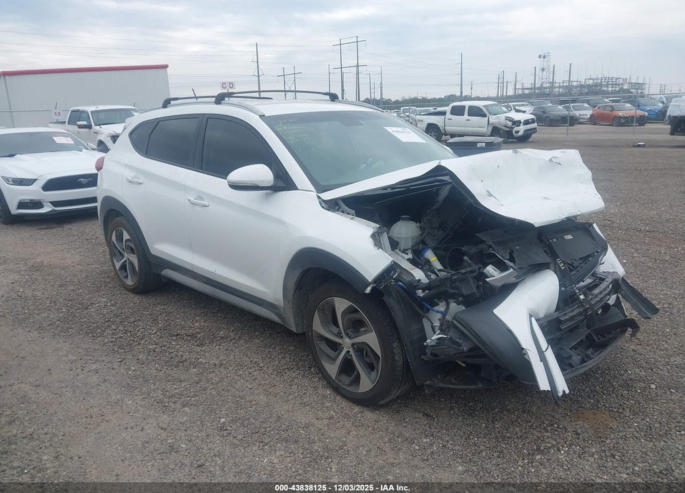 2017 HYUNDAI TUCSON SPORT VIN: KM8J33A29HU553582