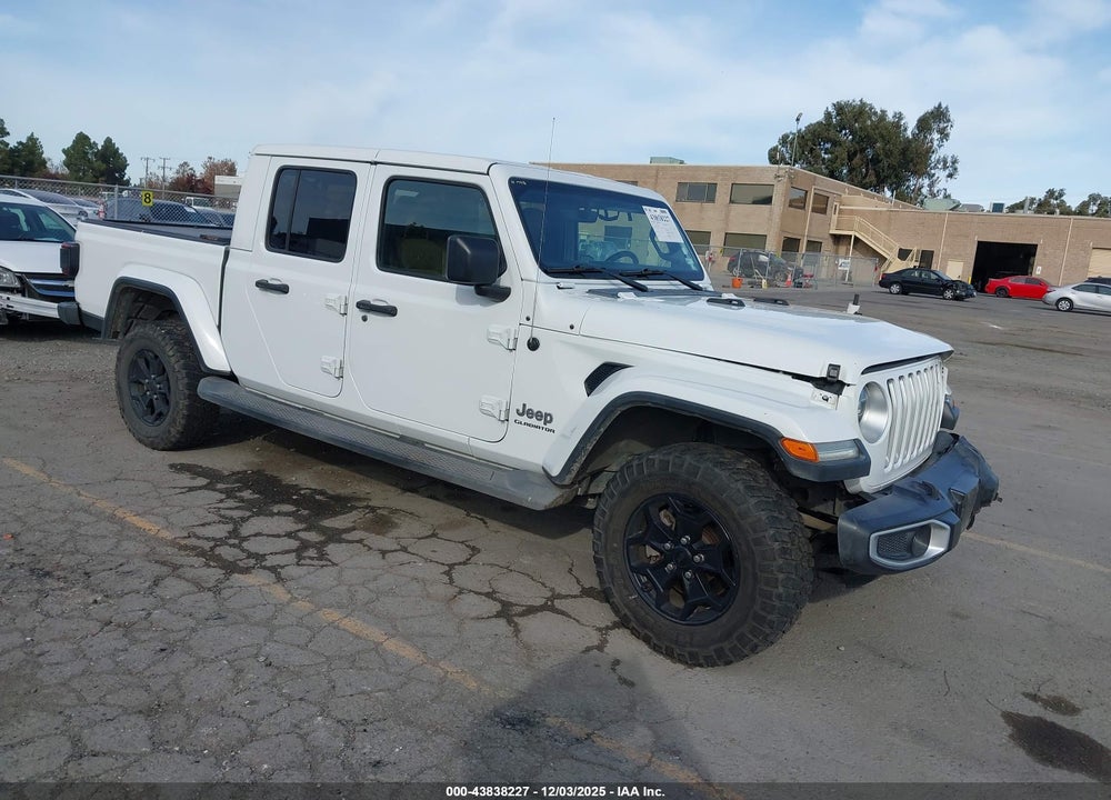 2020 JEEP GLADIATOR OVERLAND 4X4 VIN: 1C6HJTFG5LL176090