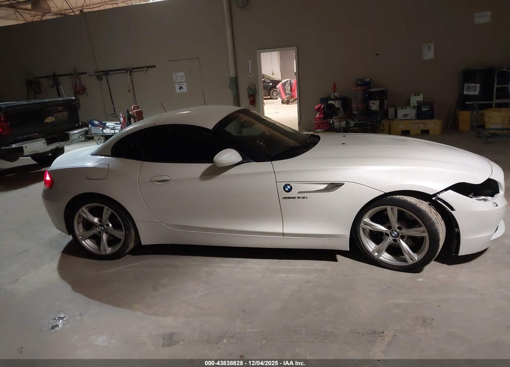 2016 BMW Z4 SDRIVE28I VIN: WBALL5C57G5A20381