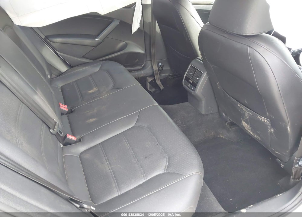 2017 VOLKSWAGEN PASSAT 1.8T SE VIN: 1VWGT7A37HC003928