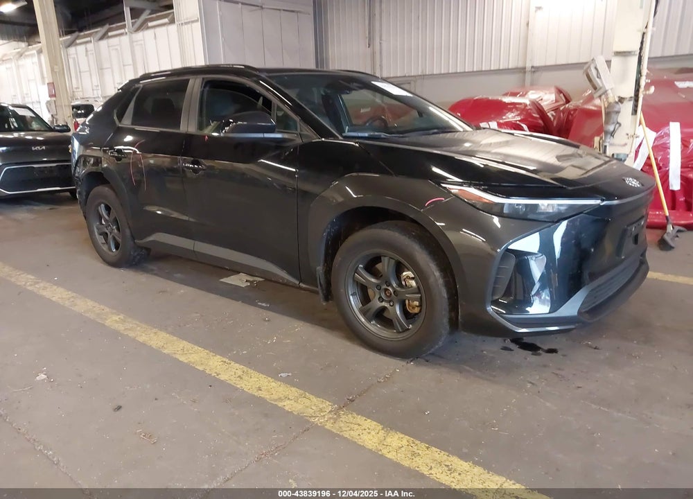 2024 TOYOTA BZ4X XLE VIN: JTMABACA5RA072750