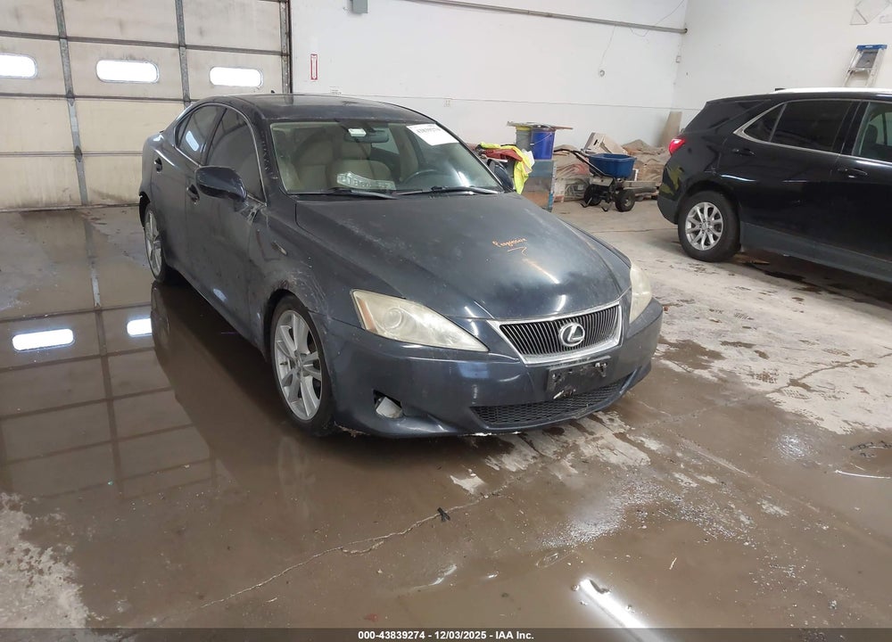 2007 LEXUS IS 250 VIN: JTHBK262575026015