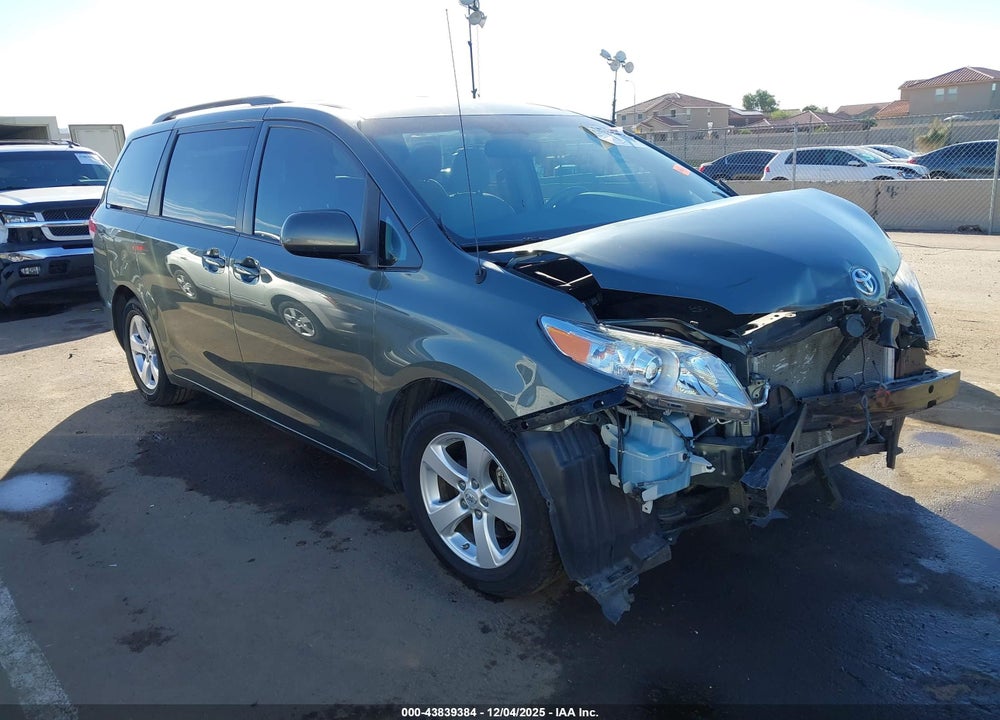 2013 TOYOTA SIENNA LE V6 8 PASSENGER VIN: 5TDKK3DC6DS404058