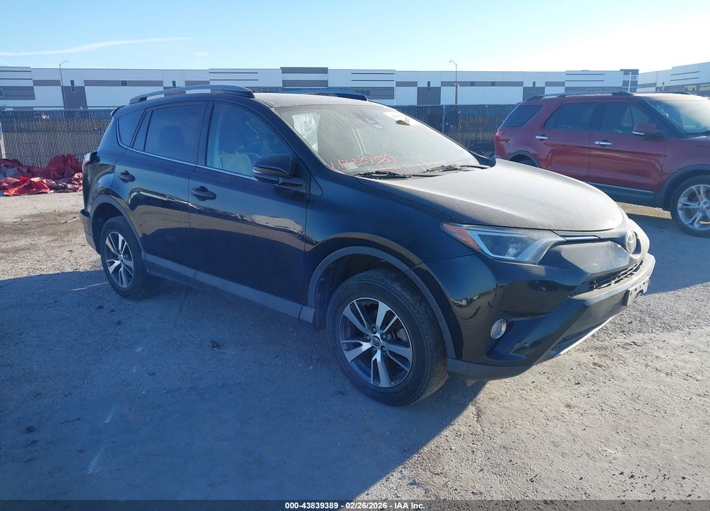 2018 TOYOTA RAV4 XLE VIN: 2T3RFREVXJW704220