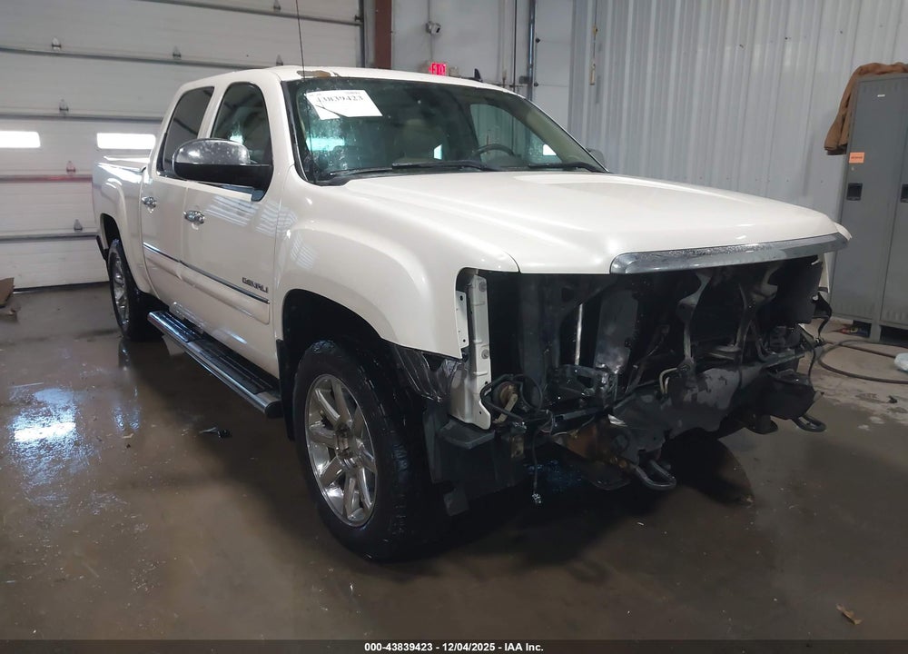 2011 GMC SIERRA 1500 DENALI VIN: 3GTP2XE25BG401893