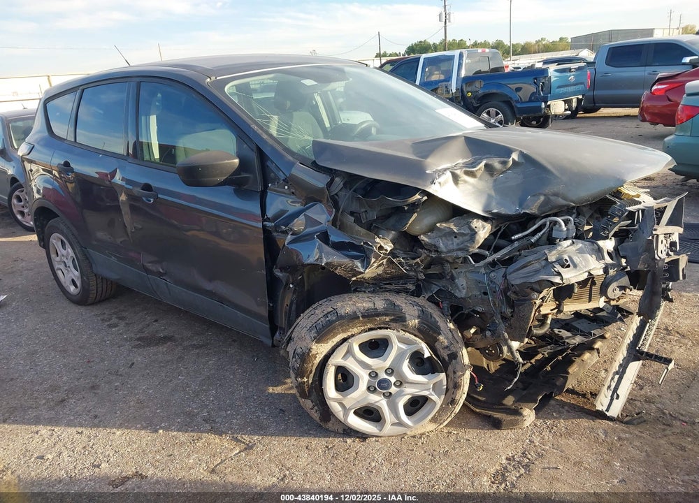 2017 FORD ESCAPE S VIN: 1FMCU0F70HUD84514