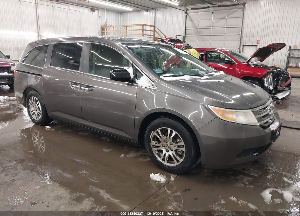 2011 HONDA ODYSSEY EX VIN: 5FNRL5H44BB024339