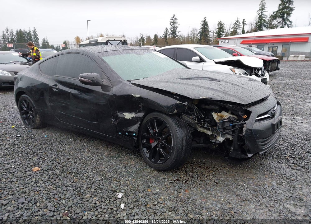2015 HYUNDAI GENESIS 3.8 BASE VIN: KMHHU6KJ2FU123425