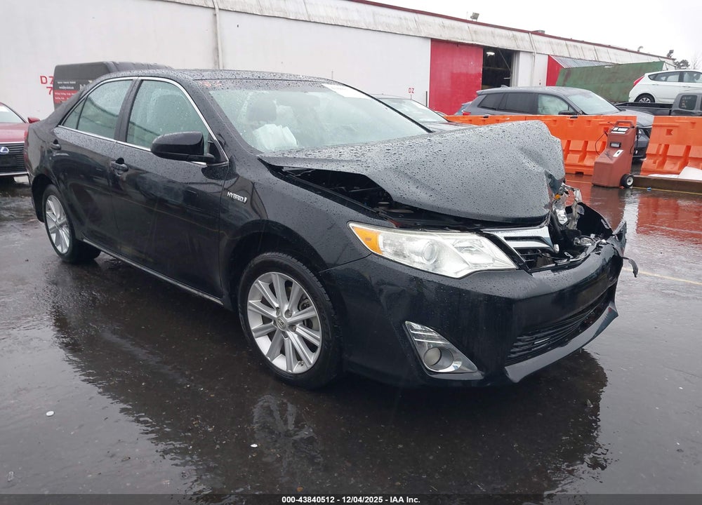 2014 TOYOTA CAMRY HYBRID XLE VIN: 4T1BD1FK4EU124702