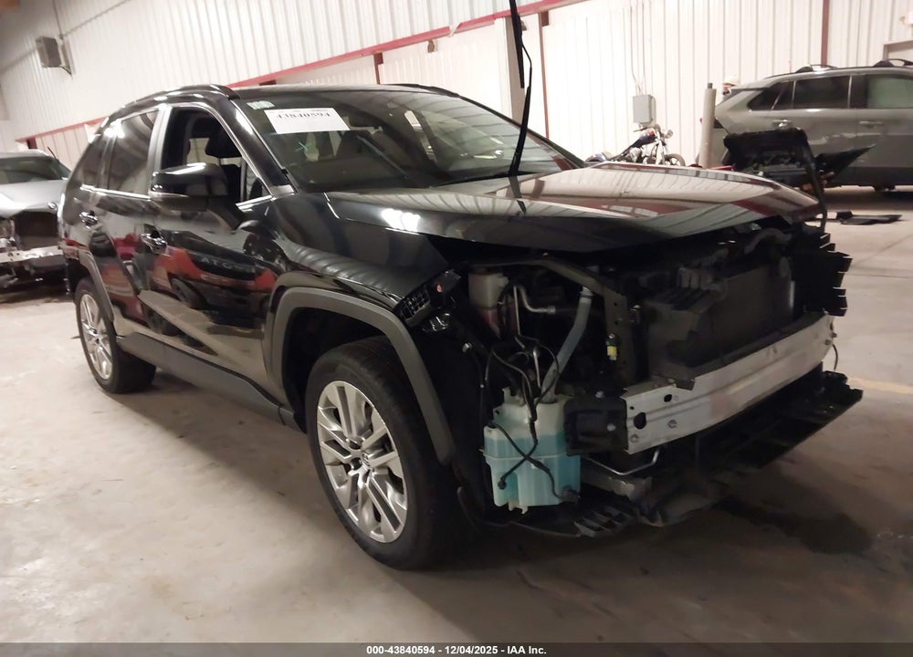 2021 TOYOTA RAV4 XLE PREMIUM VIN: JTMC1RFV7MD063838