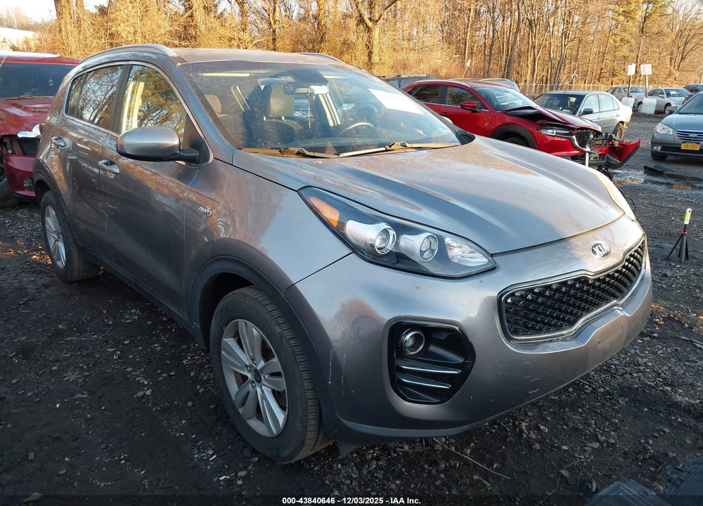 2018 KIA SPORTAGE LX VIN: KNDPMCAC6J7393749