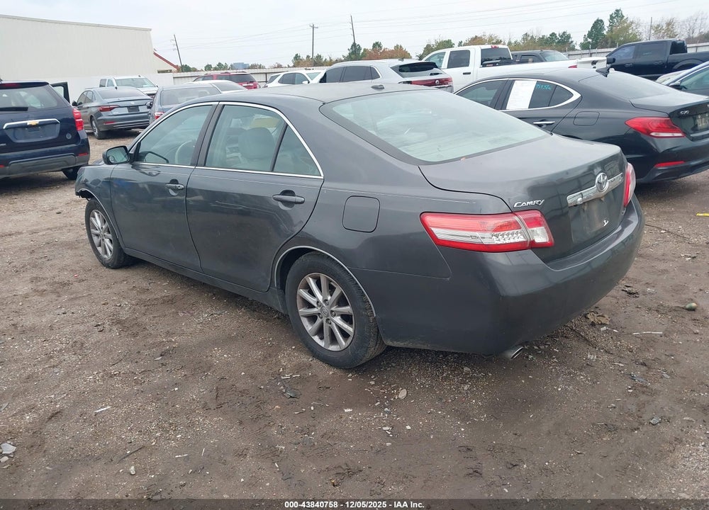 2011 TOYOTA CAMRY XLE V6 VIN: 4T1BK3EK5BU127932