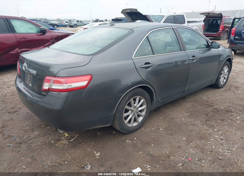 2011 TOYOTA CAMRY XLE V6 VIN: 4T1BK3EK5BU127932