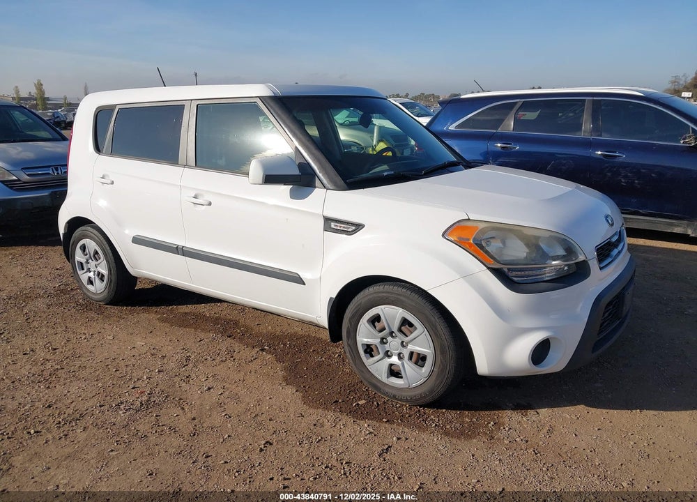 2013 KIA SOUL VIN: KNDJT2A58D7566230