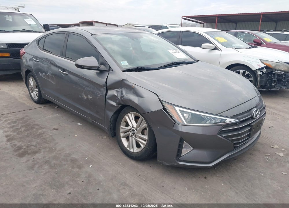 2019 HYUNDAI ELANTRA SEL VIN: 5NPD84LF1KH476555