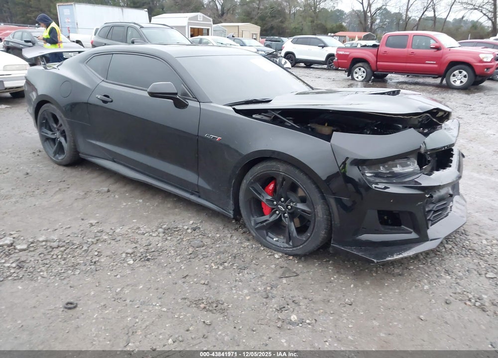 2021 CHEVROLET CAMARO RWD  LT1 VIN: 1G1FF1R71M0136800