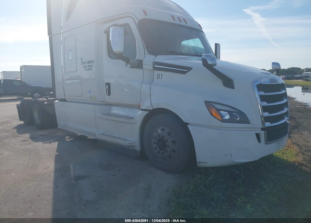 2020 FREIGHTLINER NEW CASCADIA 126 VIN: 3AKJHHDR1LSLR3348