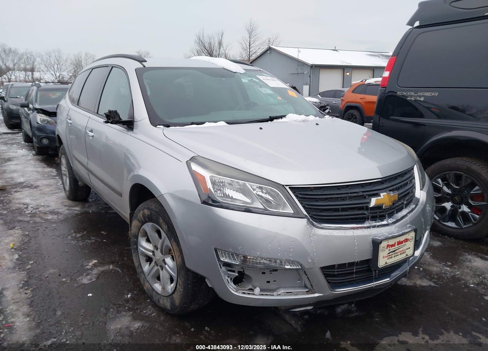 2015 CHEVROLET TRAVERSE LS VIN: 1GNKVFEDXFJ220331