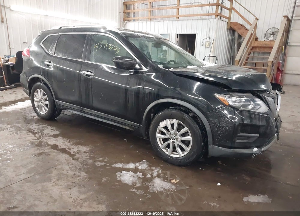 2017 NISSAN ROGUE SV VIN: KNMAT2MV5HP608726