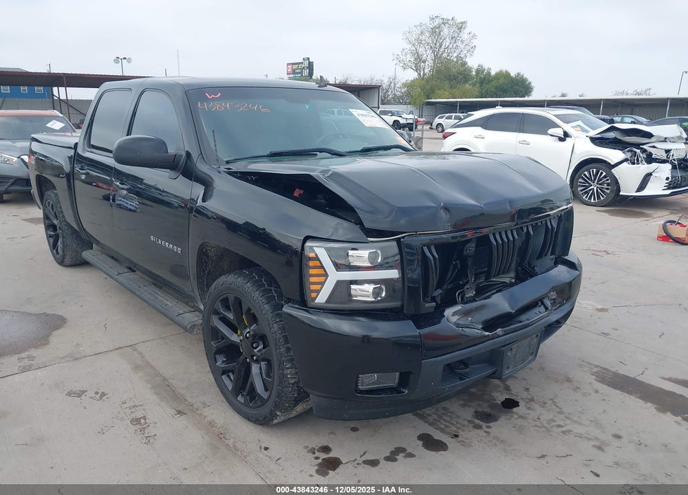 2011 CHEVROLET SILVERADO 1500 LTZ VIN: 3GCPKTE35BG194259