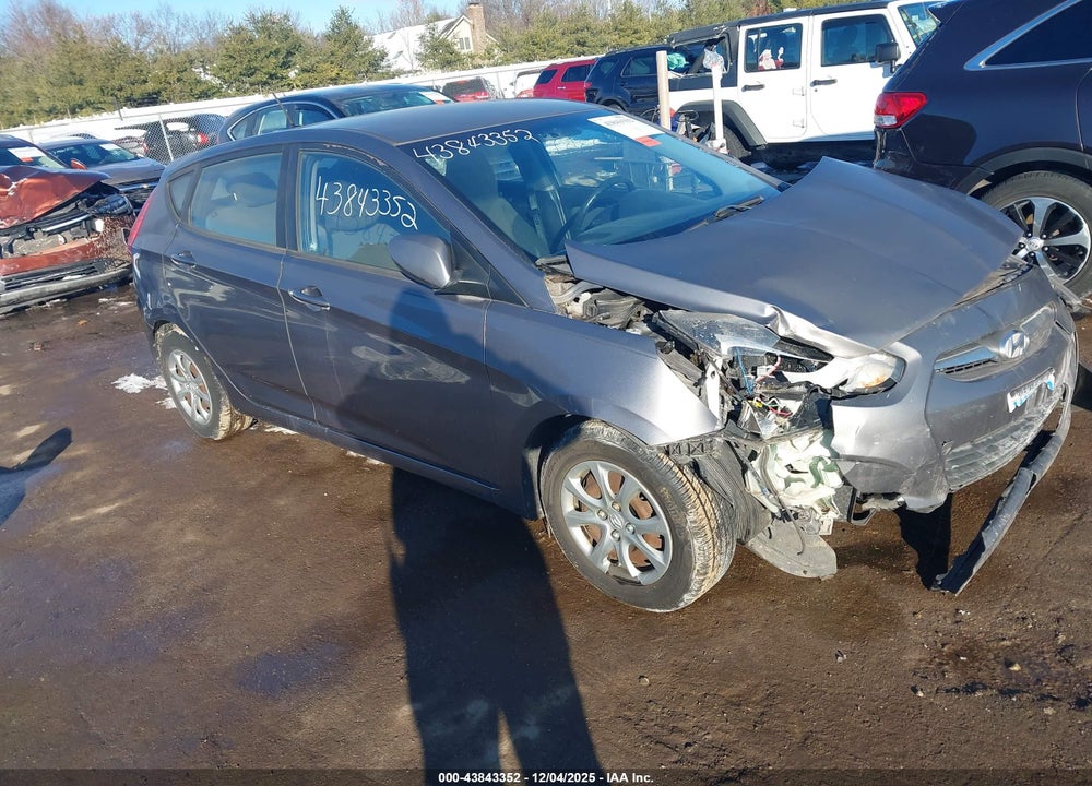 2013 HYUNDAI ACCENT GS VIN: KMHCT5AE2DU136216