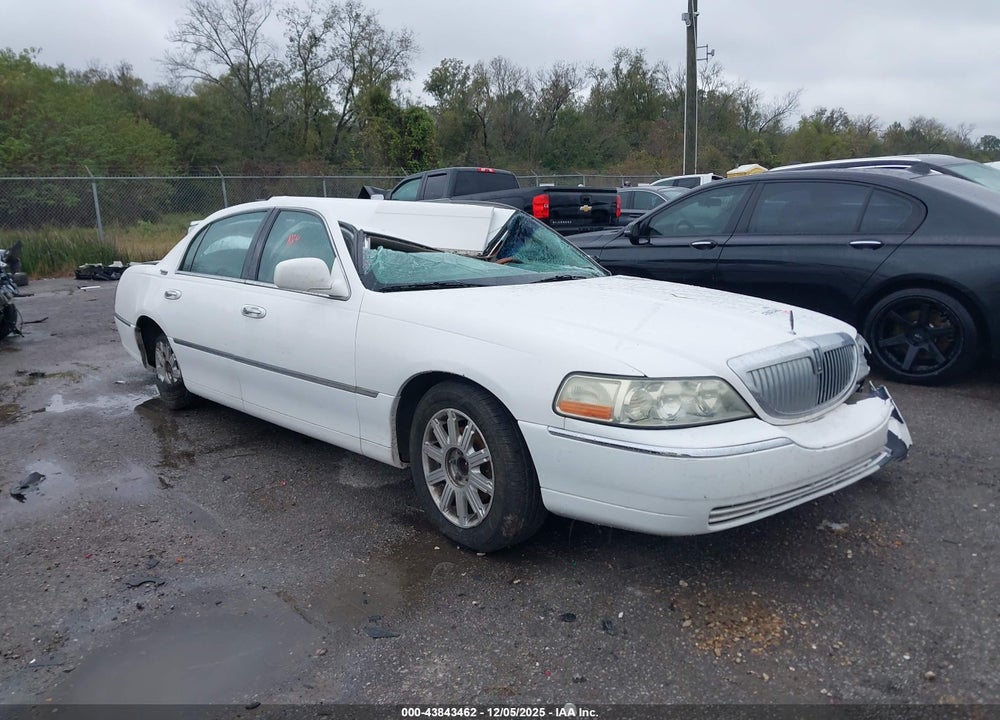 2010 LINCOLN TOWN CAR SIGNATURE LIMITED VIN: 2LNBL8CV3AX628381