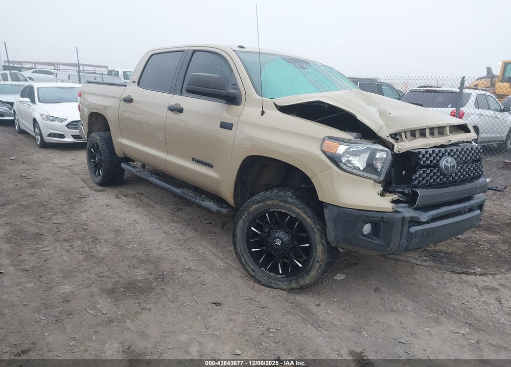 2019 TOYOTA TUNDRA SR5 5.7L V8 VIN: 5TFDW5F1XKX820786