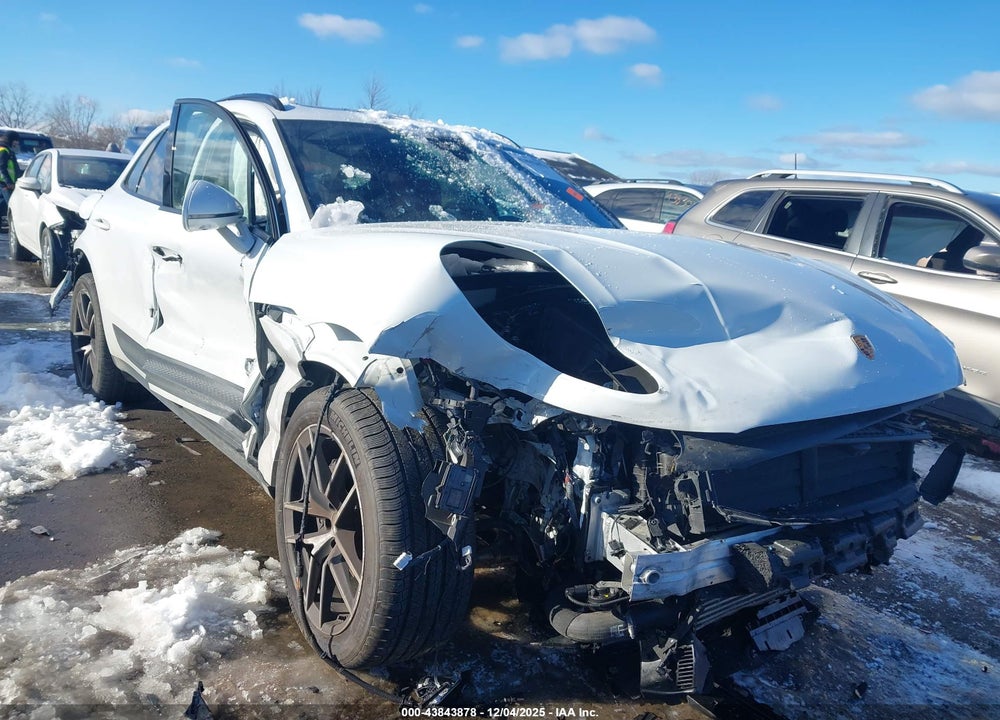 2022 PORSCHE MACAN VIN: WP1AA2A54NLB08357