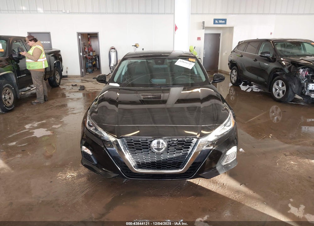 2022 NISSAN ALTIMA SV FWD VIN: 1N4BL4DV5NN415117