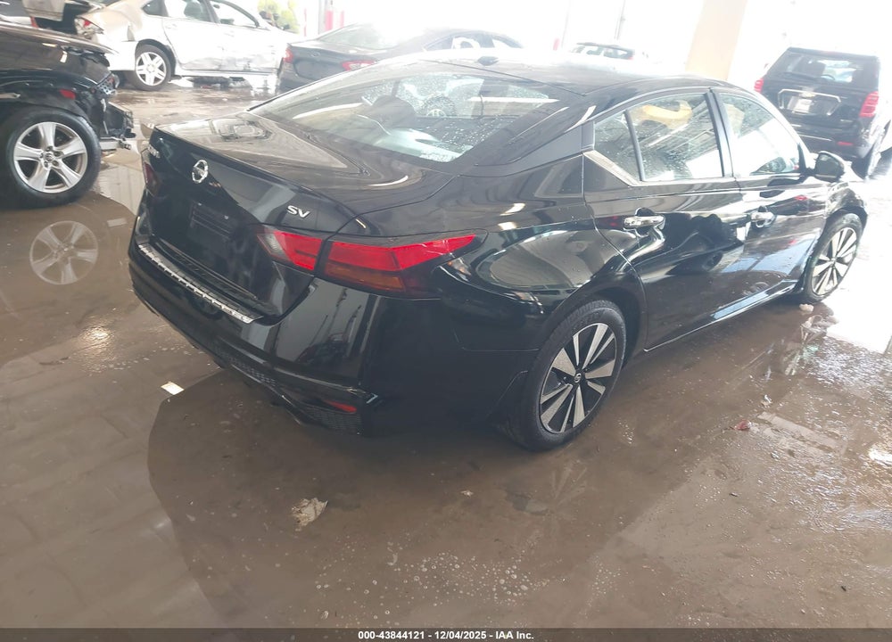 2022 NISSAN ALTIMA SV FWD VIN: 1N4BL4DV5NN415117