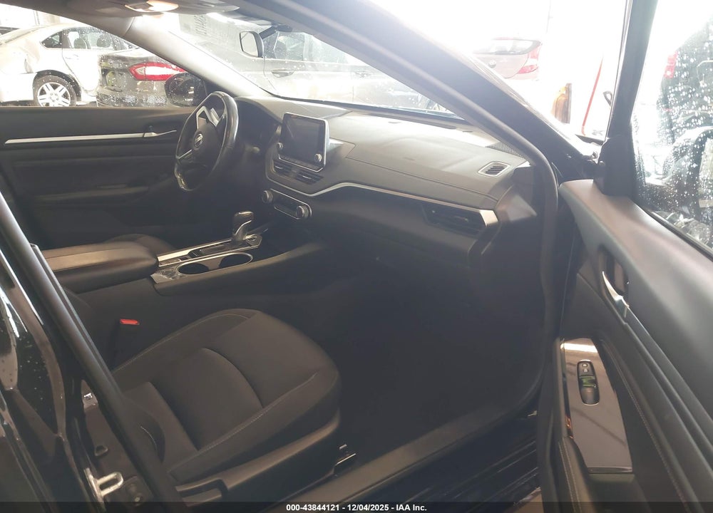2022 NISSAN ALTIMA SV FWD VIN: 1N4BL4DV5NN415117