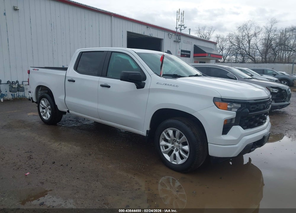 2023 CHEVROLET SILVERADO 1500 4WD  SHORT BED CUSTOM VIN: 1GCPDBEK0PZ138362