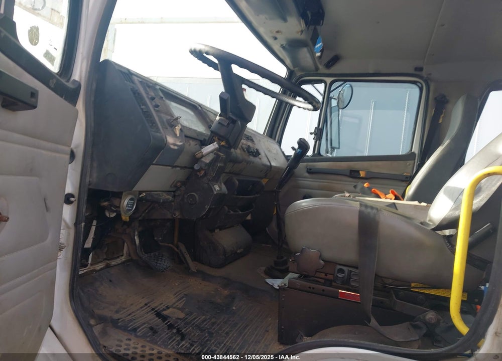 2001 FREIGHTLINER MEDIUM CONVENTIONAL FL80 VIN: 1FVHBXAK71HH51354