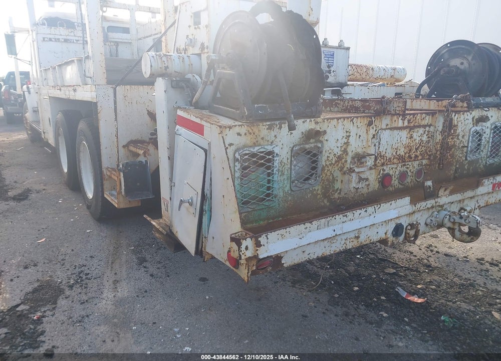 2001 FREIGHTLINER MEDIUM CONVENTIONAL FL80 VIN: 1FVHBXAK71HH51354