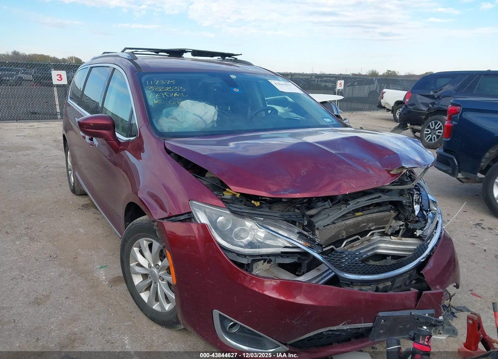 2019 CHRYSLER PACIFICA TOURING L VIN: 2C4RC1BG6KR625932