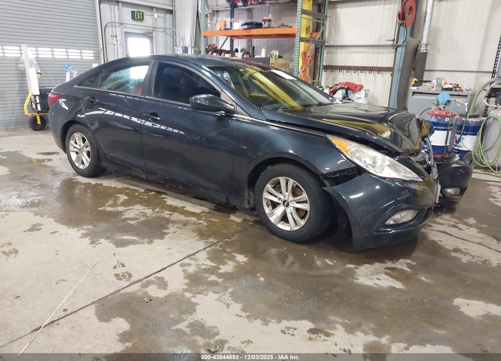 2013 HYUNDAI SONATA GLS VIN: 5NPEB4AC4DH685399