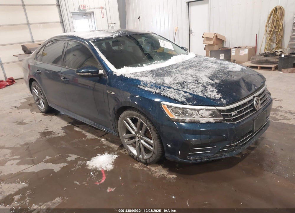 2018 VOLKSWAGEN PASSAT 2.0T R-LINE/2.0T S VIN: 1VWAA7A32JC011789