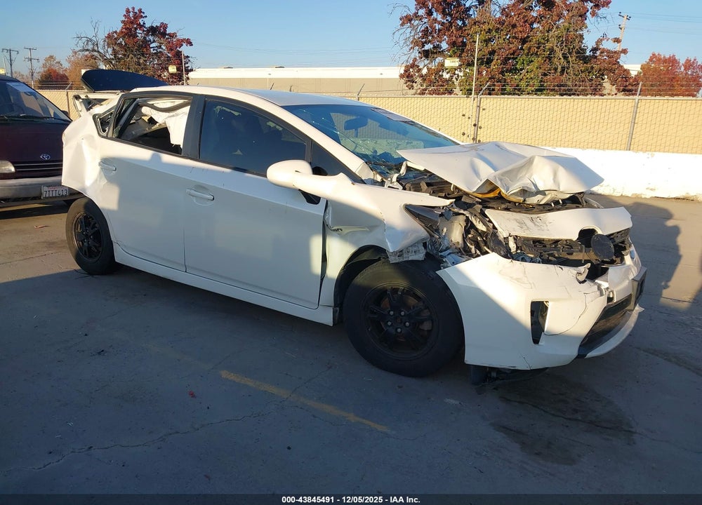2015 TOYOTA PRIUS TWO VIN: JTDKN3DU8F0464784
