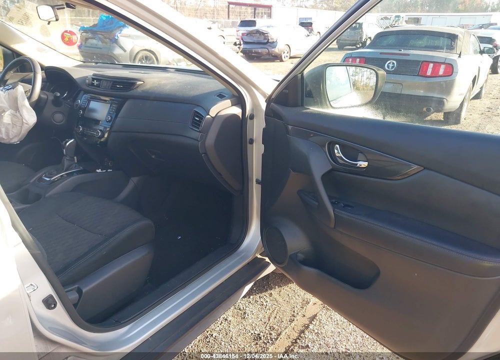2017 NISSAN ROGUE SV VIN: 5N1AT2MT8HC791167