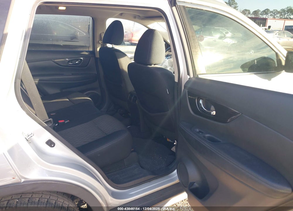 2017 NISSAN ROGUE SV VIN: 5N1AT2MT8HC791167