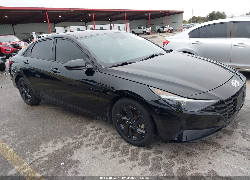 2022 HYUNDAI ELANTRA SEL VIN: 5NPLM4AG8NH082493