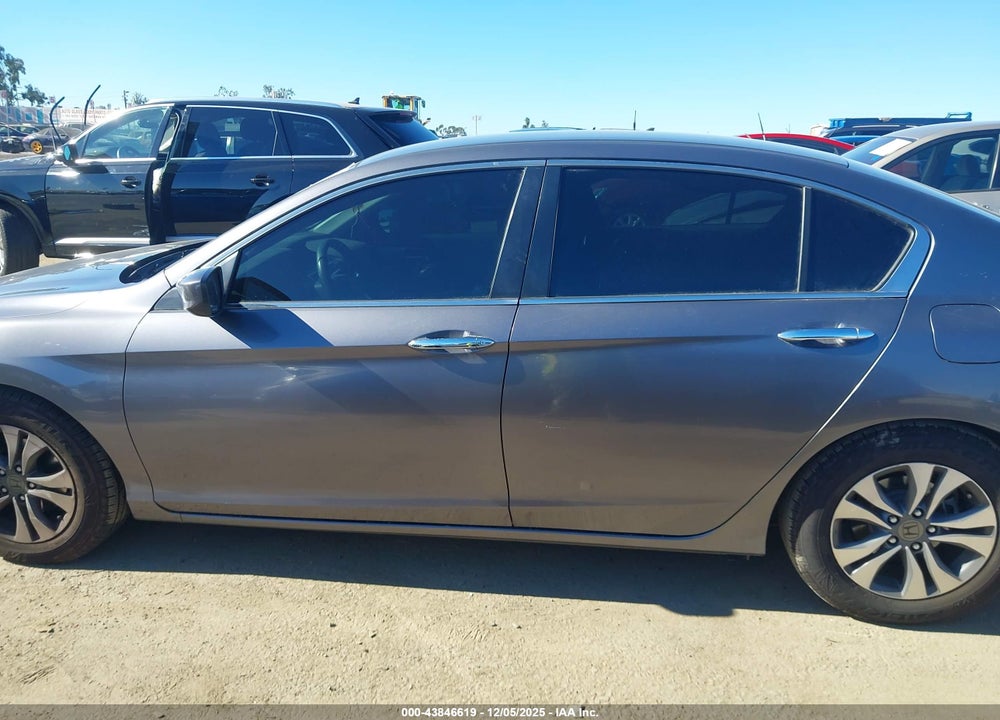 2015 HONDA ACCORD LX VIN: 1HGCR2F33FA246772