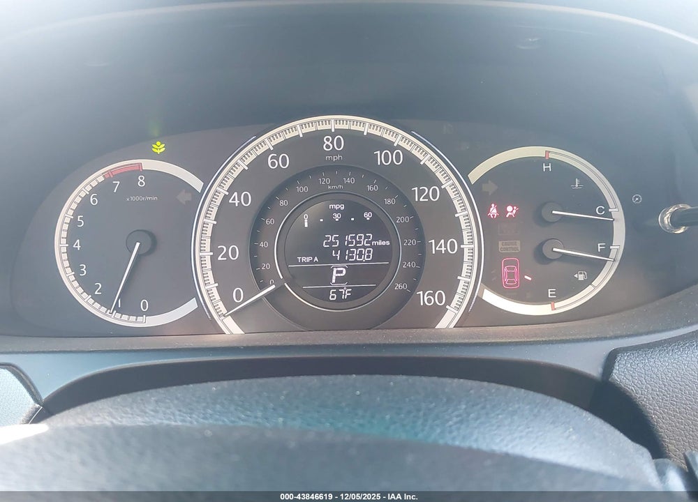 2015 HONDA ACCORD LX VIN: 1HGCR2F33FA246772
